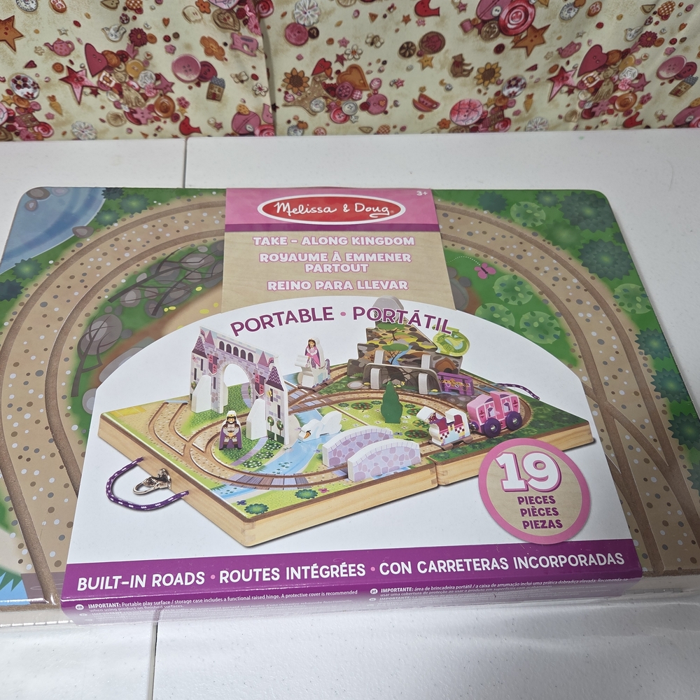 Melissa & Doug Take-Along Kingdom Playset with Purple and Green Accents